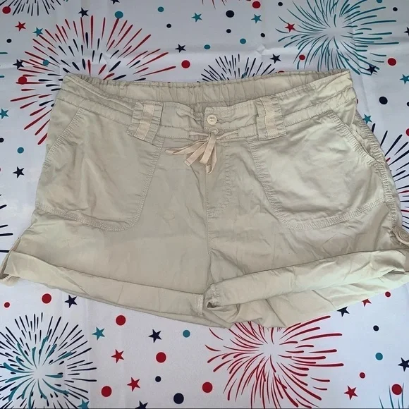 Motherhood Maternity Khaki Shorts, sz M - Picture 1 of 5
